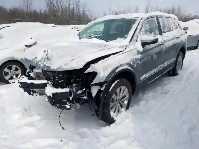 3VV0B7AX7KM161638 2019 VOLKSWAGEN TIGUAN S-1