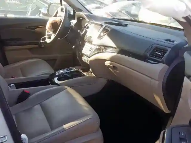 5FNYF6H90HB075348 2017 HONDA PILOT TOURING-4