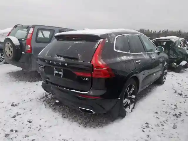 LYVA22RM4KB320749 2019 VOLVO XC60 T6 R-DESIGN-3