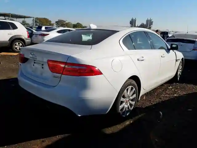 SAJAS4FX5KCP52824 2019 JAGUAR XE-3