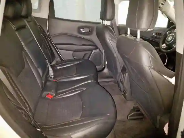 3C4NJDBB6KT729585 2019 JEEP COMPASS LATITUDE-5