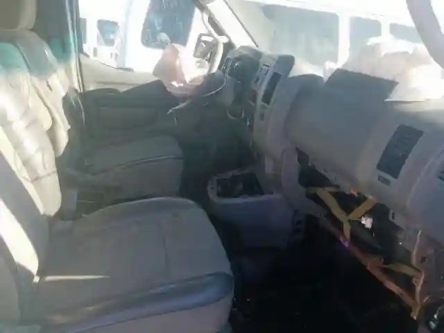 1N6BF0LX0FN805781 2015 NISSAN NV 2500-4