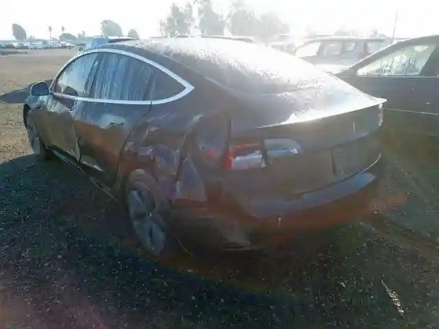 5YJ3E1EA3KF330953 2019 TESLA MODEL 3-2