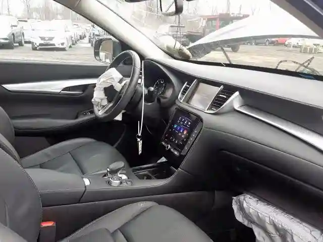 3PCAJ5M36KF126841 2019 INFINITI QX50 ESSENTIAL-4