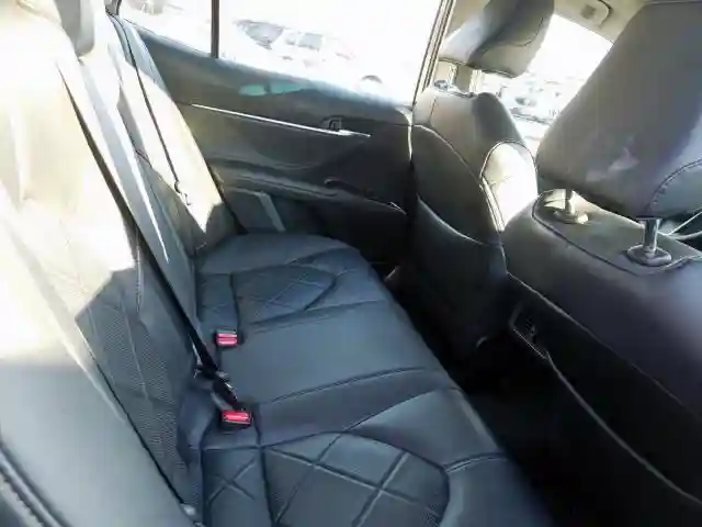 4T1B21HK5JU501079 2018 TOYOTA CAMRY HYBRID-5