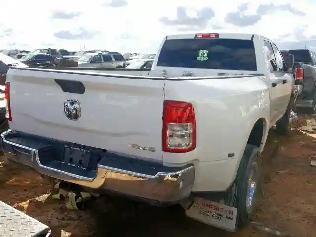 3C63RRGL2KG516129 2019 RAM 3500 TRADESMAN-3