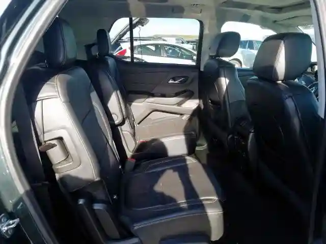 1GNEVHKW3JJ263125 2018 CHEVROLET TRAVERSE LT-5