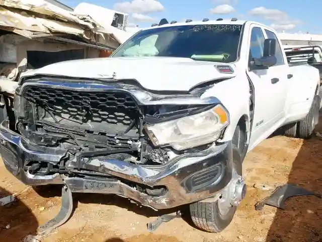 3C63RRGL2KG516129 2019 RAM 3500 TRADESMAN-1