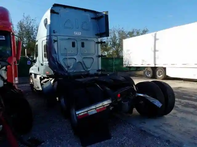 3AKJGLD52FSGB7961 2015 FREIGHTLINER CASCADIA 125-2