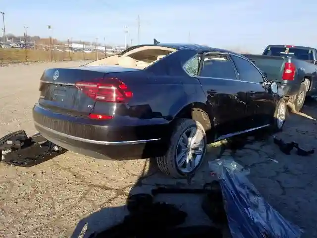 1VWBA7A36JC012318 2018 VOLKSWAGEN PASSAT SE-3