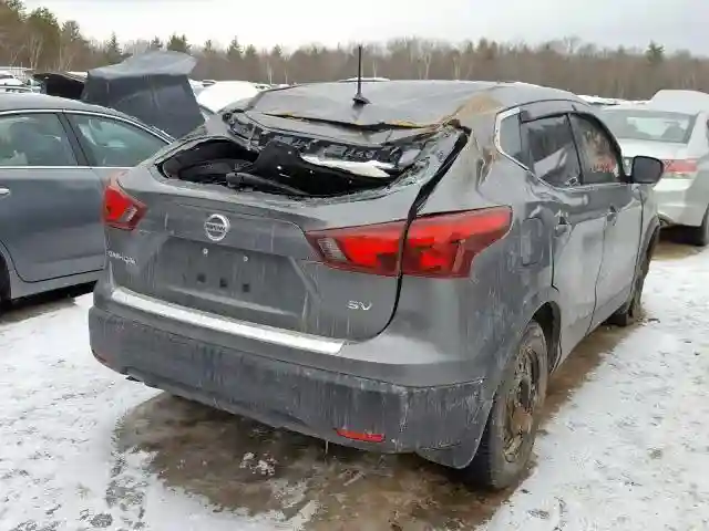 JN1BJ1CP6JW158476 2018 NISSAN ROGUE SPORT S-3
