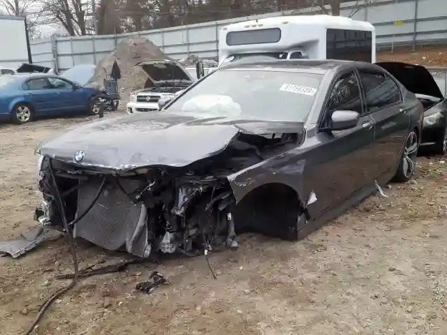 WBA7E2C51GG714530 2016 BMW 740 I-1