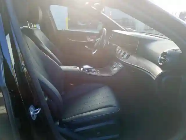 WDDZF6GB2JA418058 2018 MERCEDES-BENZ E 400 4MATIC-4