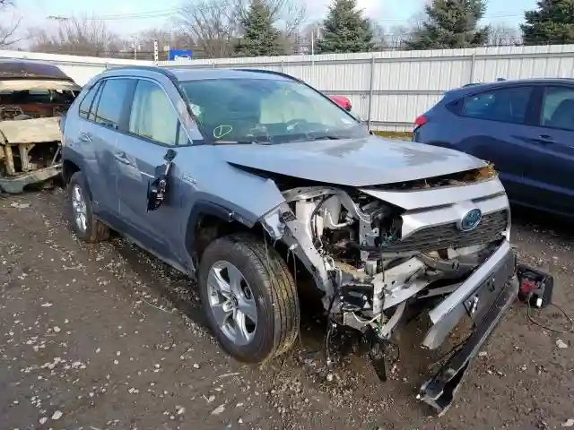 JTMRWRFV5KD512555 2019 TOYOTA RAV4 XLE-0