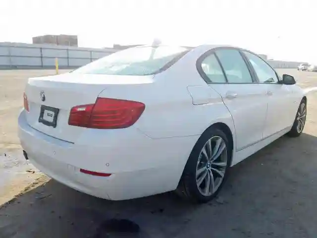 WBA5A5C5XGD527843 2016 BMW 528 I-3