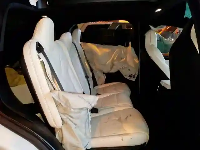 5YJXCAE44HF078608 2017 TESLA MODEL X-5