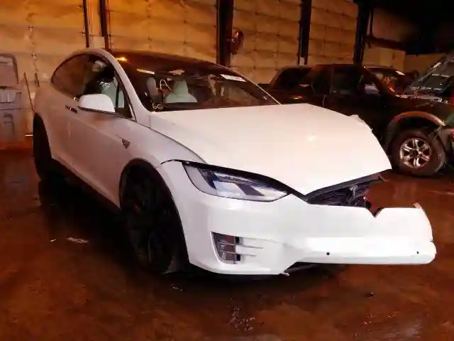 5YJXCAE44HF078608 2017 TESLA MODEL X-0