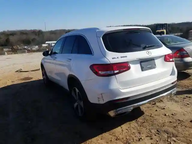WDC0G4JB7JV055708 2018 MERCEDES-BENZ GLC 300-2
