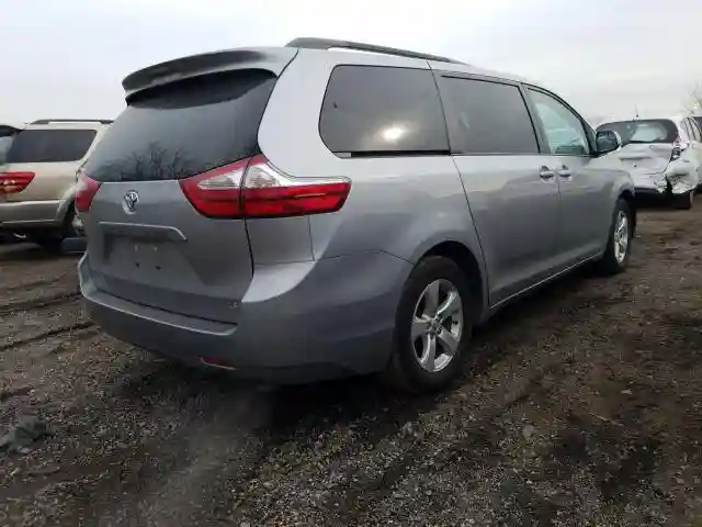 5TDKZ3DC8HS890342 2017 TOYOTA SIENNA LE-3