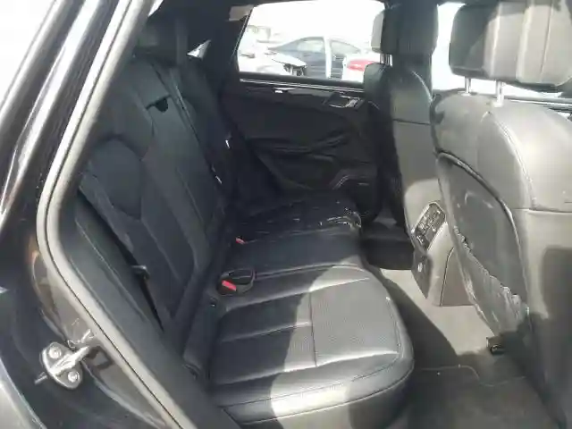 WP1AA2A58JLB10641 2018 PORSCHE MACAN-5