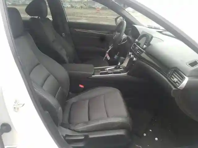 1HGCV1F33KA081578 2019 HONDA ACCORD SPORT-4