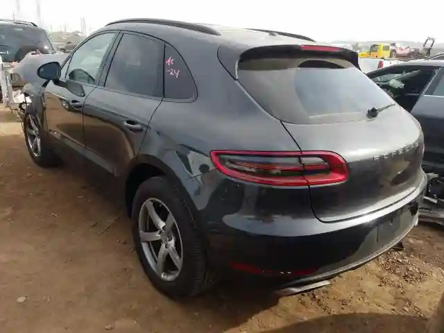 WP1AA2A58JLB10641 2018 PORSCHE MACAN-2