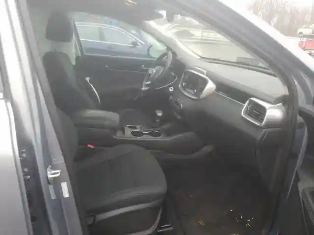 5XYPGDA55KG603020 2019 KIA SORENTO LX-4