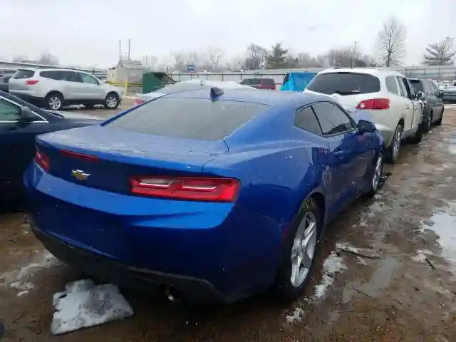 1G1FB1RS8J0122338 2018 CHEVROLET CAMARO LT-3