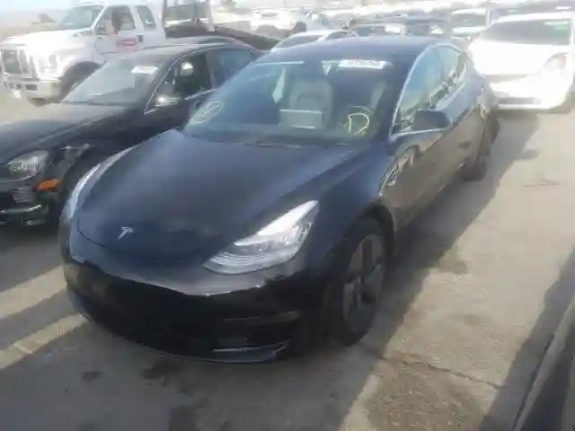 5YJ3E1EA8JF172561 2018 TESLA MODEL 3-1