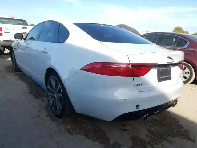 SAJBG4BV8GCY04366 2016 JAGUAR XF S-2