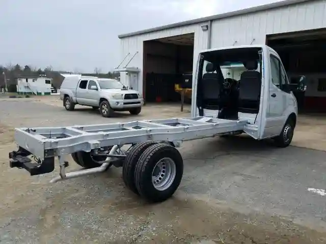 WDAPF4CDXKN022213 2019 MERCEDES-BENZ SPRINTER 3500/4500-3