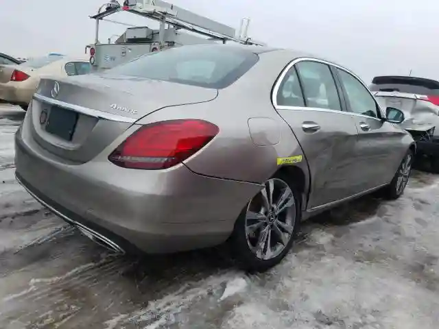 55SWF8EB0KU284699 2019 MERCEDES-BENZ C 300 4MATIC-3