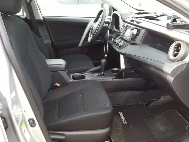2T3ZFREVXJW502722 2018 TOYOTA RAV4 LE-4
