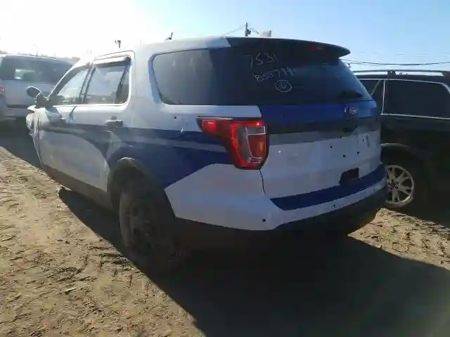 1FM5K8AR9HGB55799 2017 FORD EXPLORER POLICE INTERCEPTOR-2