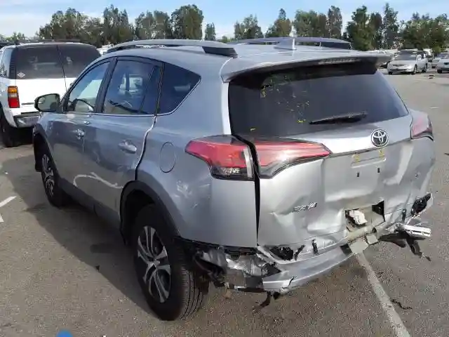2T3ZFREVXJW502722 2018 TOYOTA RAV4 LE-2