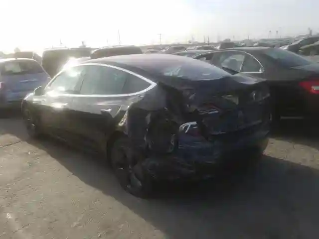 5YJ3E1EA8JF172561 2018 TESLA MODEL 3-2