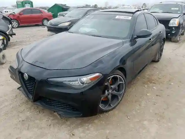 ZARFAECN2J7596948 2018 ALFA ROMEO GIULIA TI-1