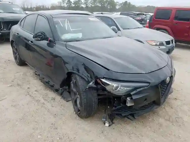 ZARFAECN2J7596948 2018 ALFA ROMEO GIULIA TI-0