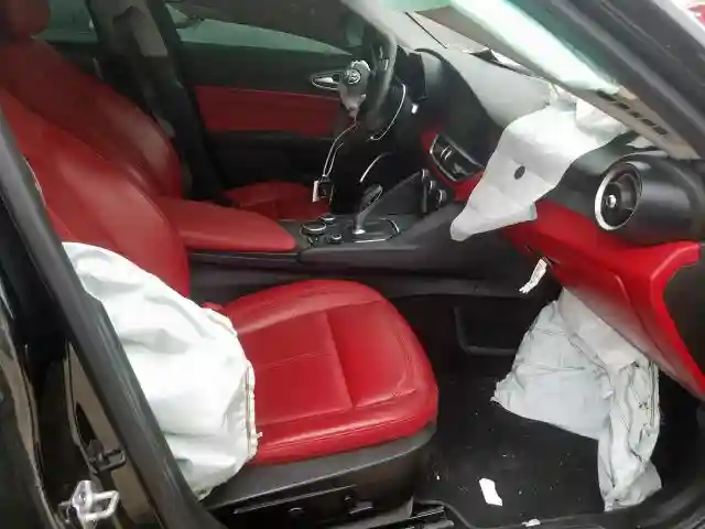 ZARFAECN2J7596948 2018 ALFA ROMEO GIULIA TI-4