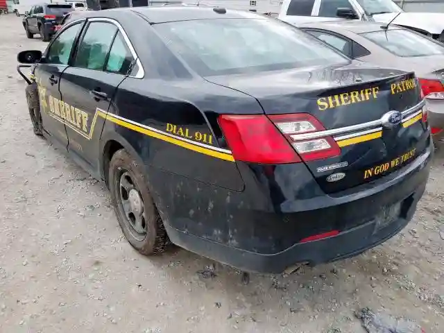 1FAHP2MK4KG102939 2019 FORD TAURUS POLICE INTERCEPTOR-2