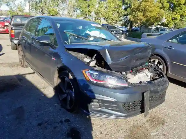 3VW447AU4JM280470 2018 VOLKSWAGEN GTI S/SE-0