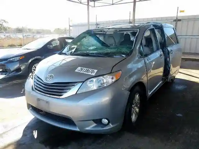 5TDYK3DCXGS732808 2016 TOYOTA SIENNA XLE-1