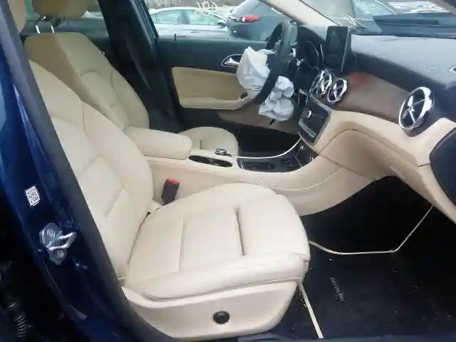 WDCTG4GB4KJ646771 2019 MERCEDES-BENZ GLA 250 4MATIC-4