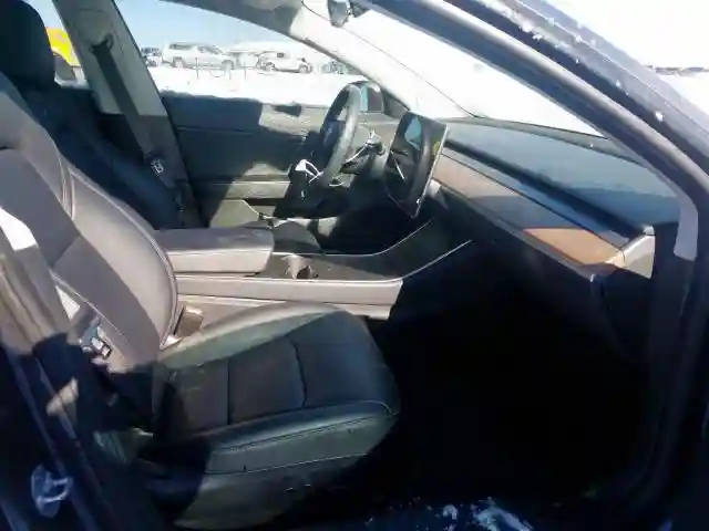 5YJ3E1EA5JF042088 2018 TESLA MODEL 3-4