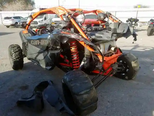 3JBVXAW21JK****** 2018 CAN-AM MAVERICK X3 X RS TURBO R-2