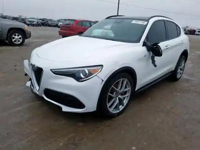 ZASFAKNN2J7B84977 2018 ALFA ROMEO STELVIO TI SPORT-1