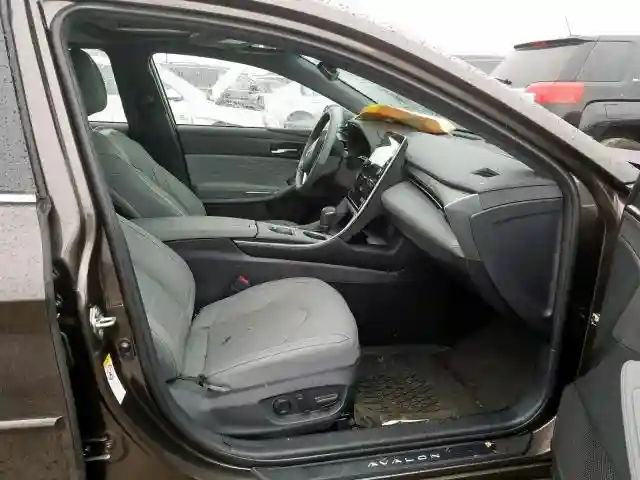 4T1BZ1FB1KU035702 2019 TOYOTA AVALON XLE-4