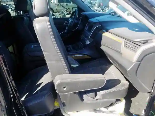 1GKS2HKJ9HR128644 2017 GMC YUKON XL DENALI-4