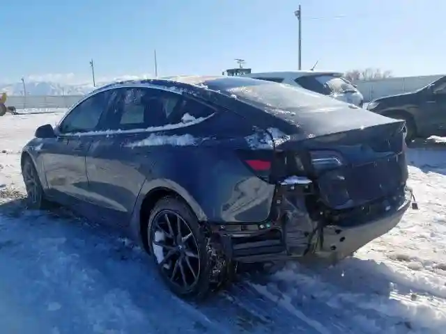 5YJ3E1EA5JF042088 2018 TESLA MODEL 3-2