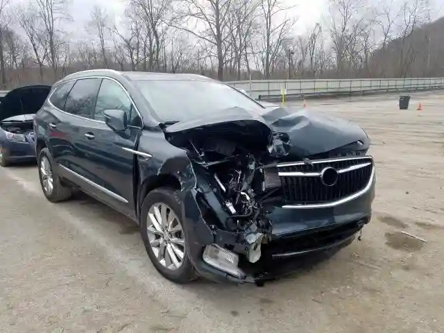 5GAEVBKW8JJ264472 2018 BUICK ENCLAVE PREMIUM-0